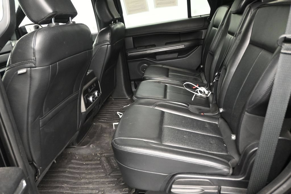 Used 2020 Ford Expedition XLT w/ Equipment Group 201A RWD image 14