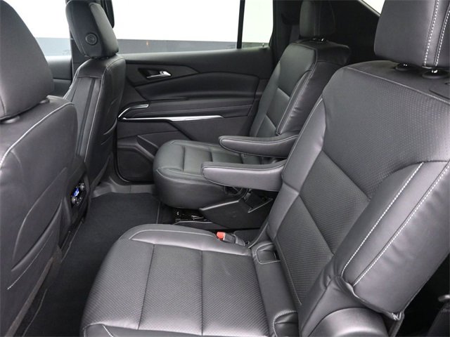 Certified 2025 Chevrolet Traverse LT w/ Driver Confidence Package image 18