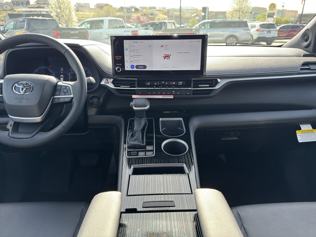 New 2026 Toyota Sienna XLE Woodland Edition image 11