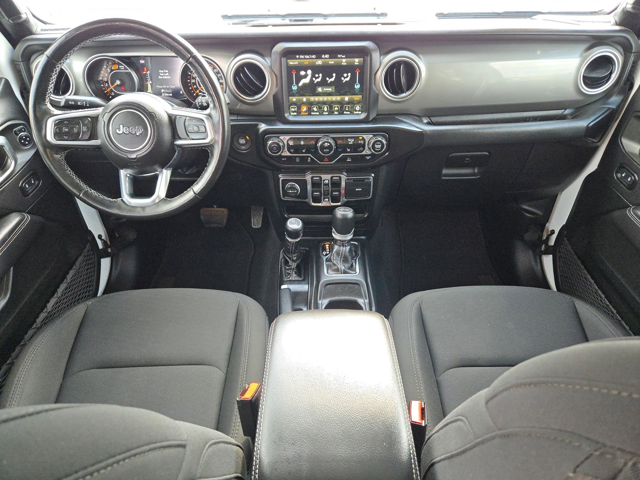 Used 2022 Jeep Wrangler Unlimited Sahara w/ Cold Weather Group image 15
