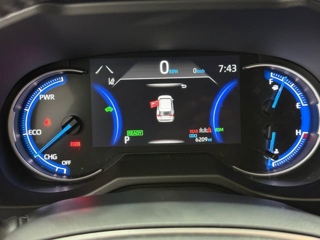 Used 2025 Toyota RAV4 XLE Premium AWD/4WD image 16