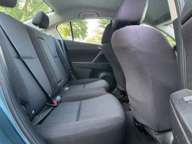 Used 2011 MAZDA MAZDA3 i Touring FWD image 15