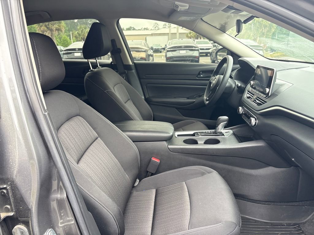 Certified 2025 Nissan Altima 2.5 S FWD image 32