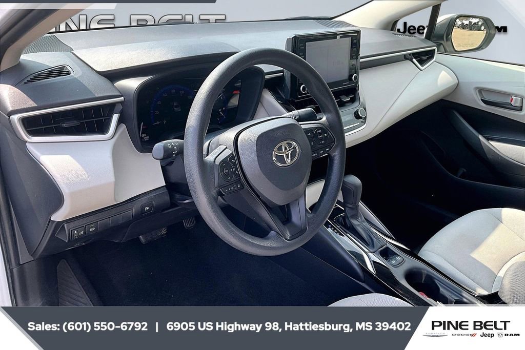 Used 2022 Toyota Corolla LE image 12