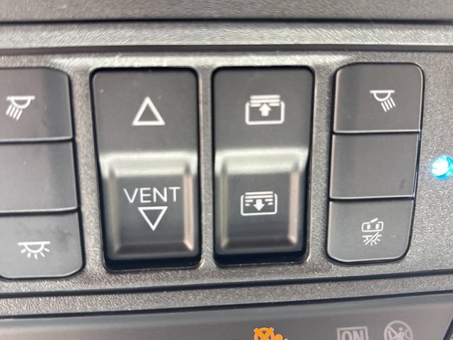 Certified 2022 Ford Explorer Platinum w/ Equipment Group 601A AWD/4WD image 37