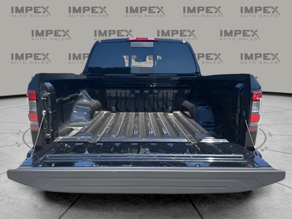 Used 2025 Nissan Frontier PRO-4X AWD/4WD image 27