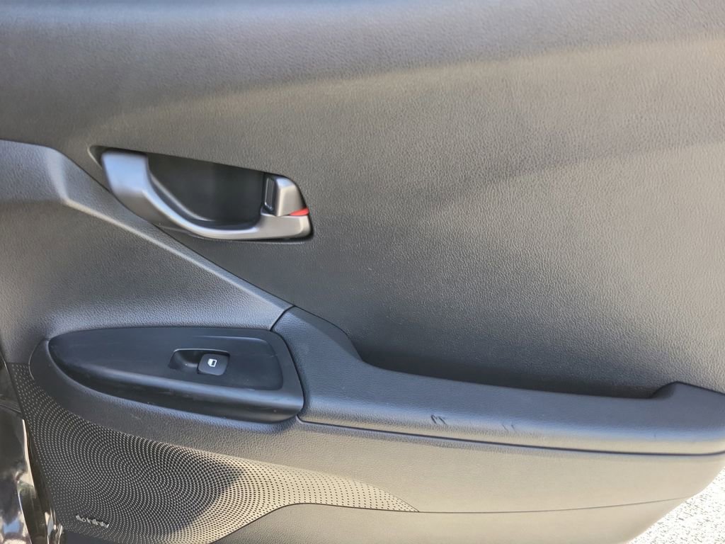 Used 2020 Hyundai Veloster Turbo R-Spec image 14