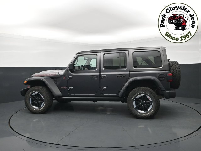 Used 2022 Jeep Wrangler Unlimited Rubicon w/ Dual Top Group AWD/4WD image 3