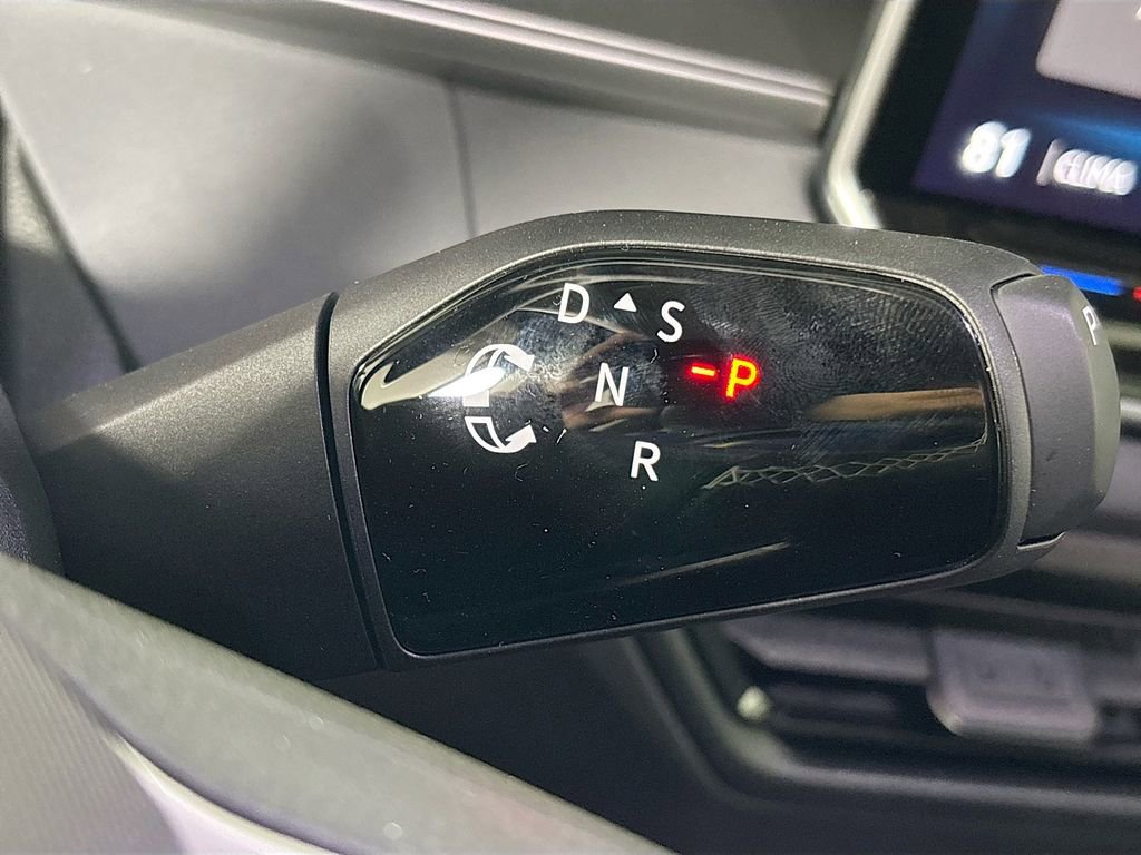 New 2026 Volkswagen Tiguan SE AWD/4WD image 17