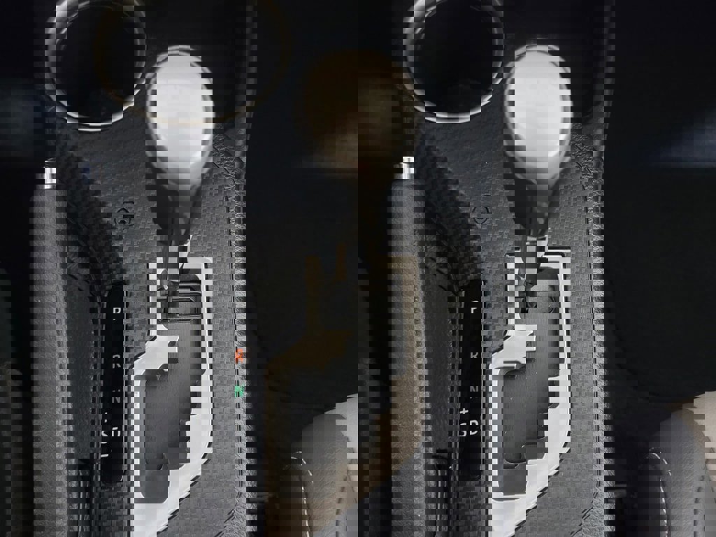 Used 2015 Toyota RAV4 Limited w/ Technology Package image 18