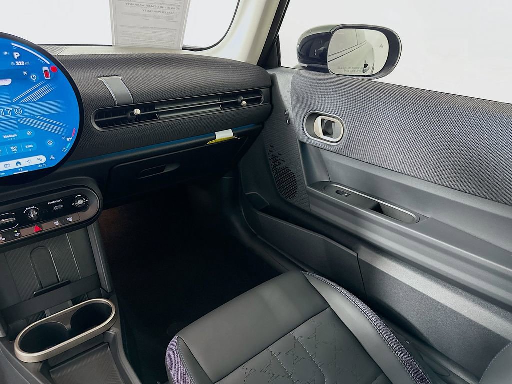 Certified 2025 MINI Cooper 2-Door Hardtop image 23