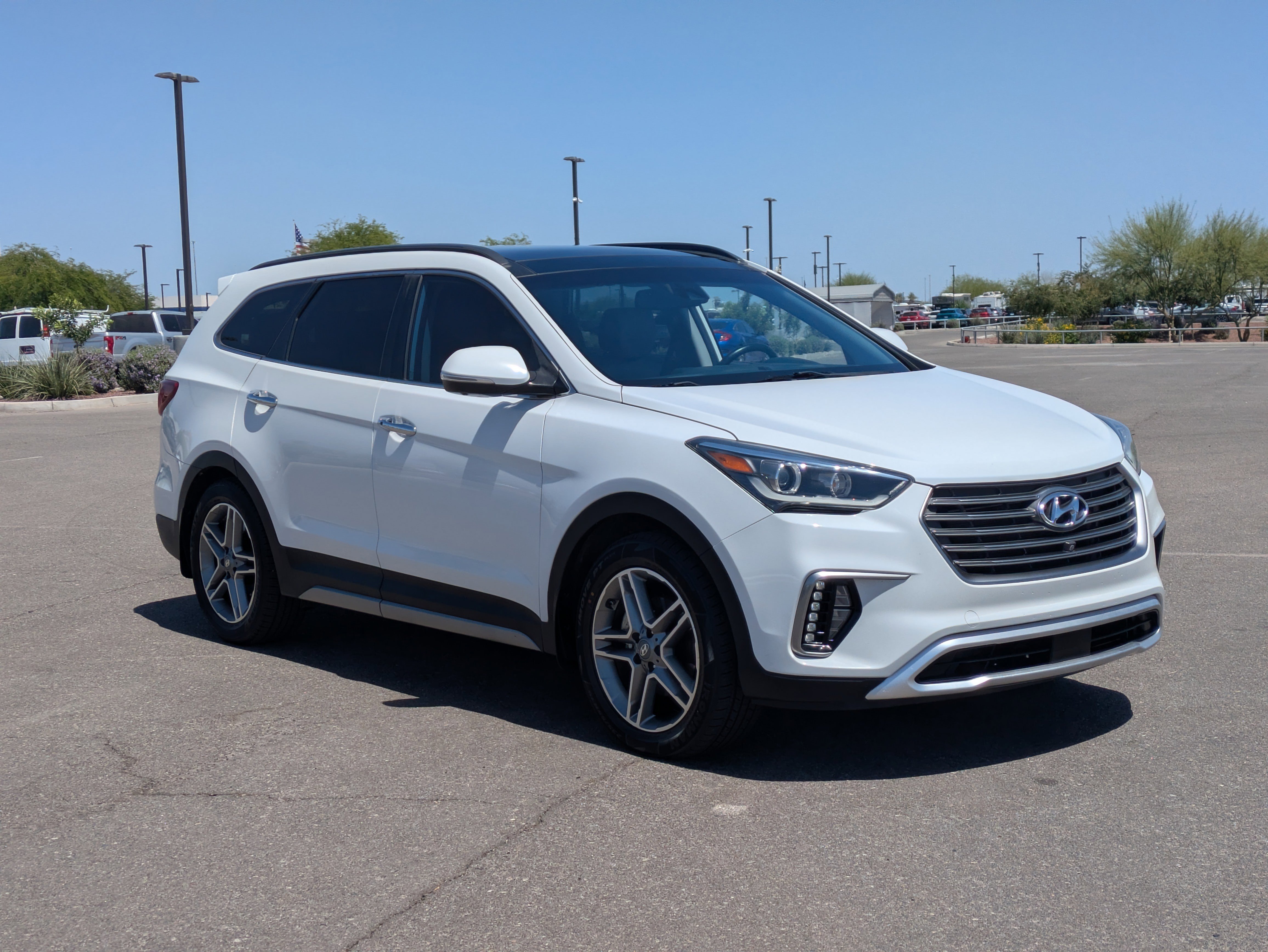 Used 2018 Hyundai Santa Fe Limited FWD image 7