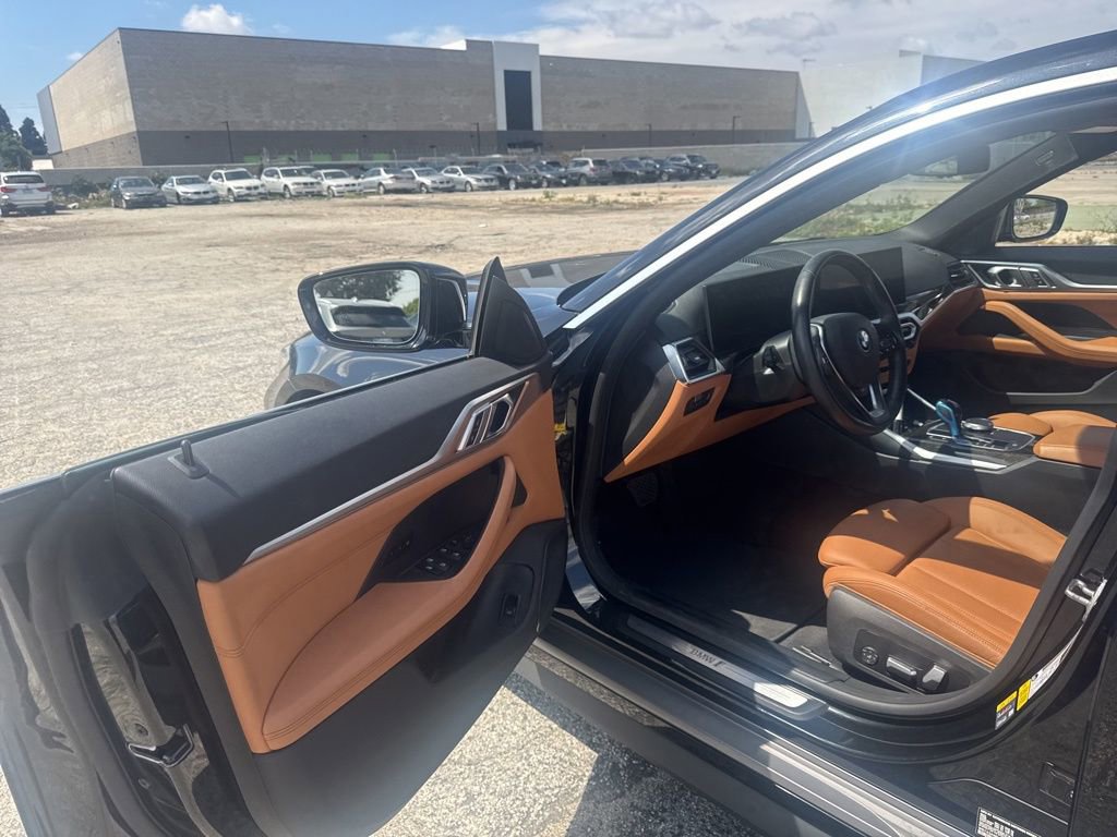 Used 2023 BMW i4 eDrive35 w/ Premium Package image 16