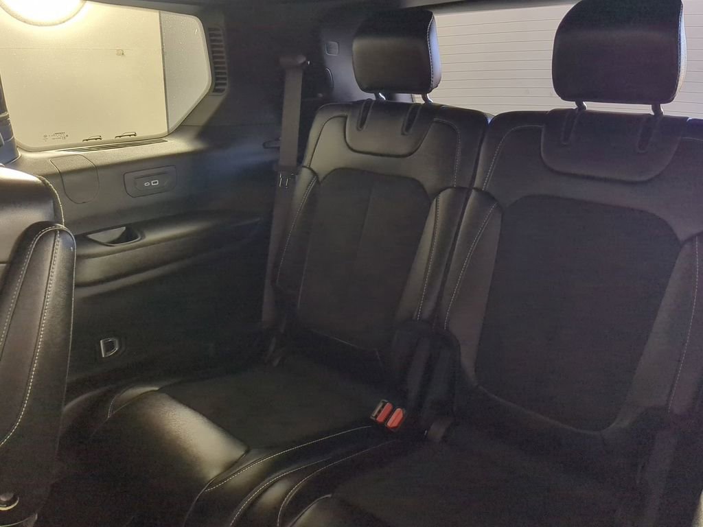 Used 2024 Jeep Grand Cherokee L Laredo image 15