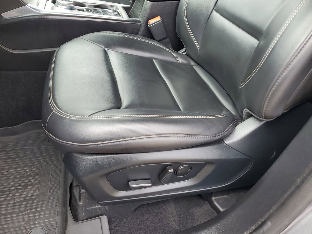 Certified 2023 Ford Explorer XLT w/ Equipment Group 202A image 13