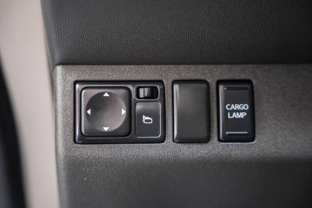 Used 2021 Nissan Frontier SV RWD image 38