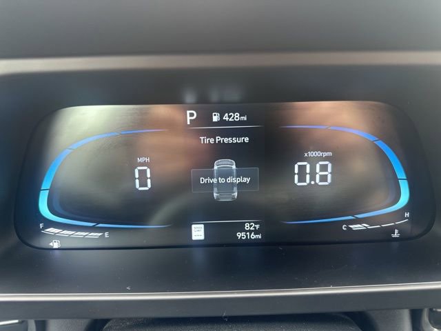 Used 2025 Hyundai Elantra Sport image 12