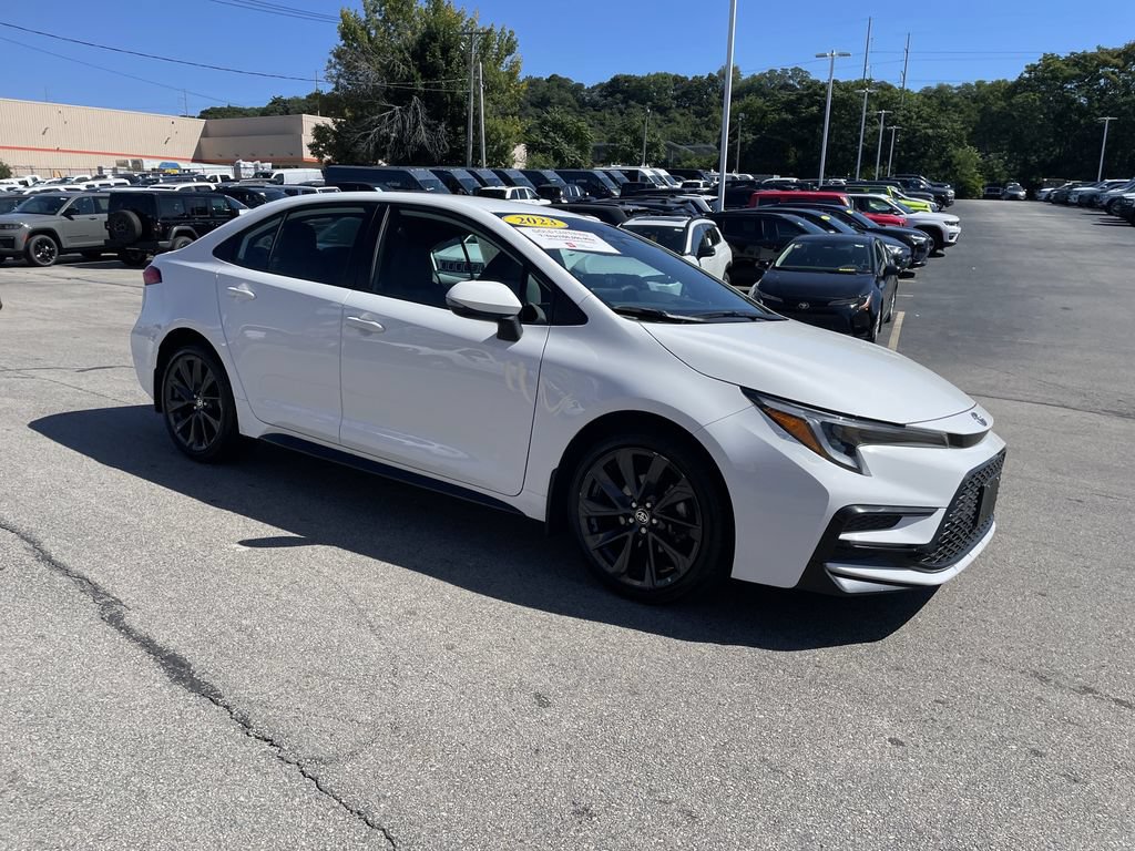 Used 2023 Toyota Corolla SE FWD image 6