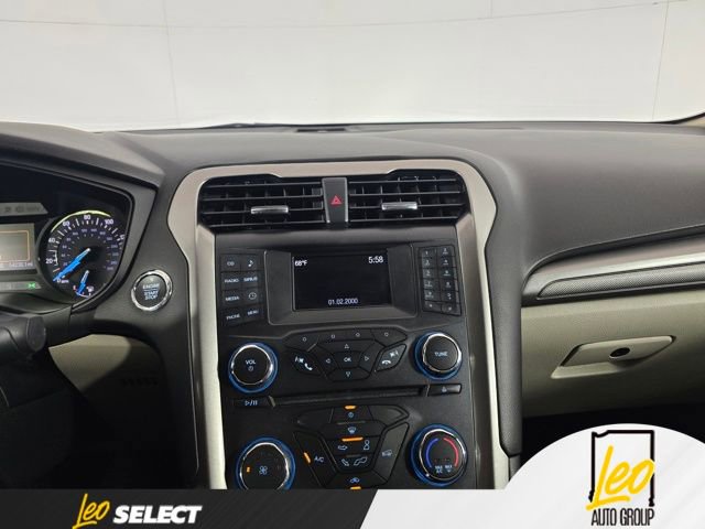Used 2018 Ford Fusion SE FWD image 10