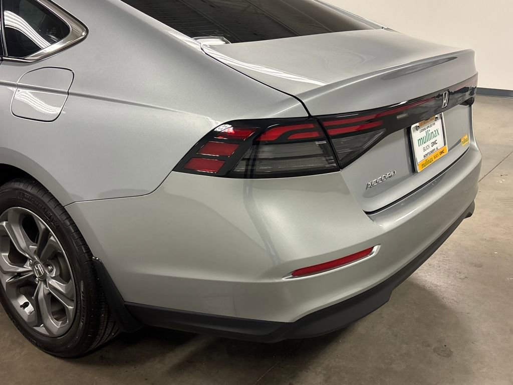 Used 2023 Honda Accord EX image 13