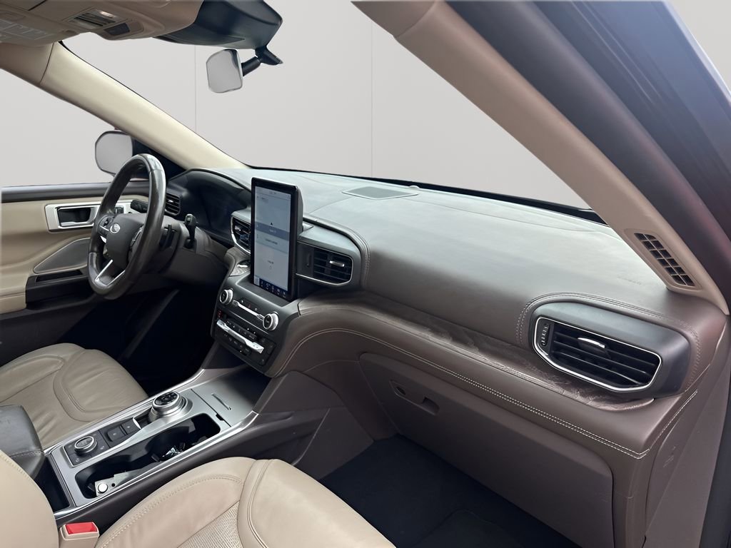 Used 2020 Ford Explorer Platinum w/ Premium Technology Package image 14