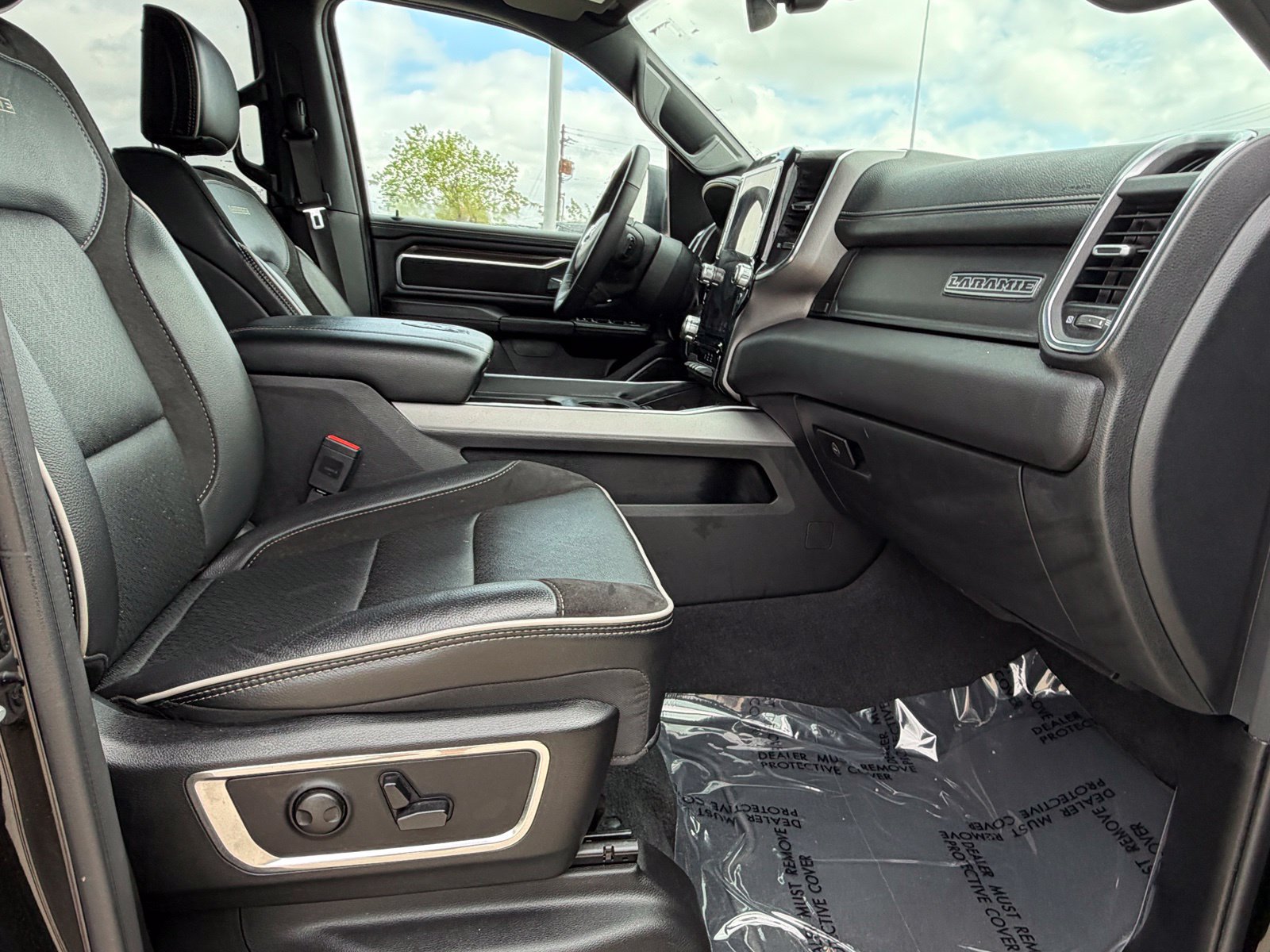Used 2026 RAM 1500 Laramie AWD/4WD image 49