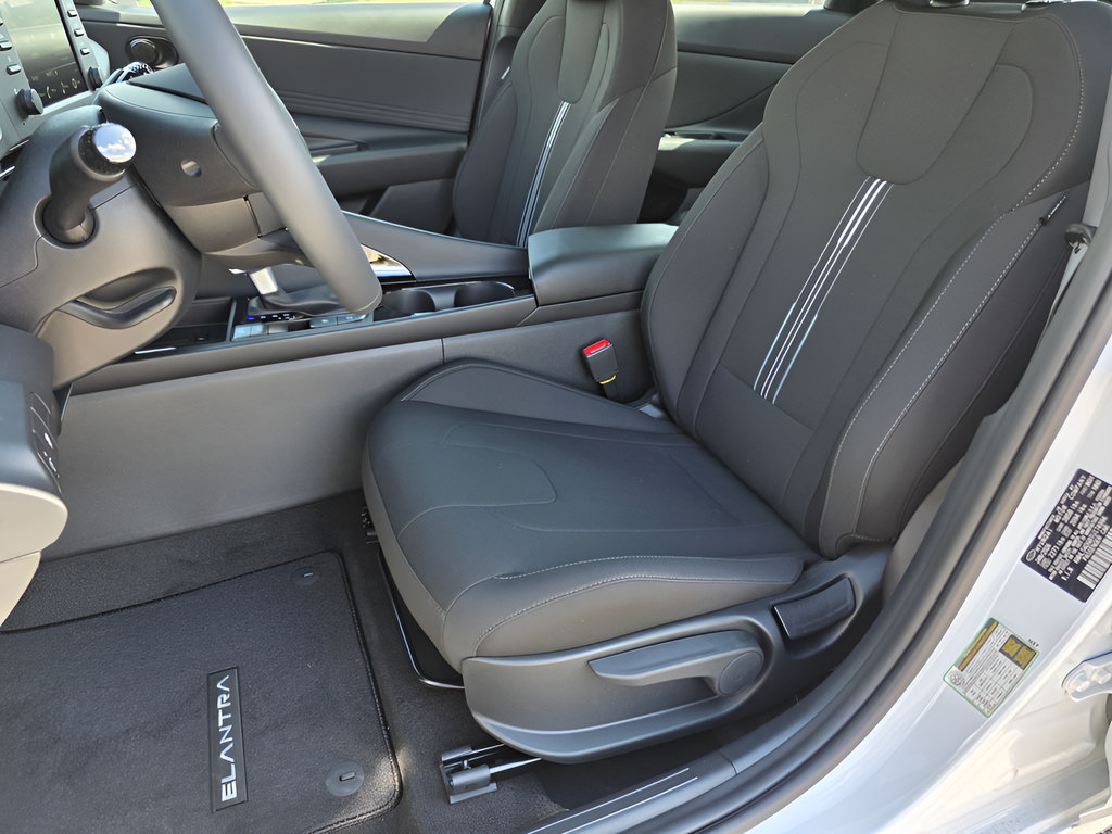 New 2026 Hyundai Elantra SEL Sport Premium FWD image 13