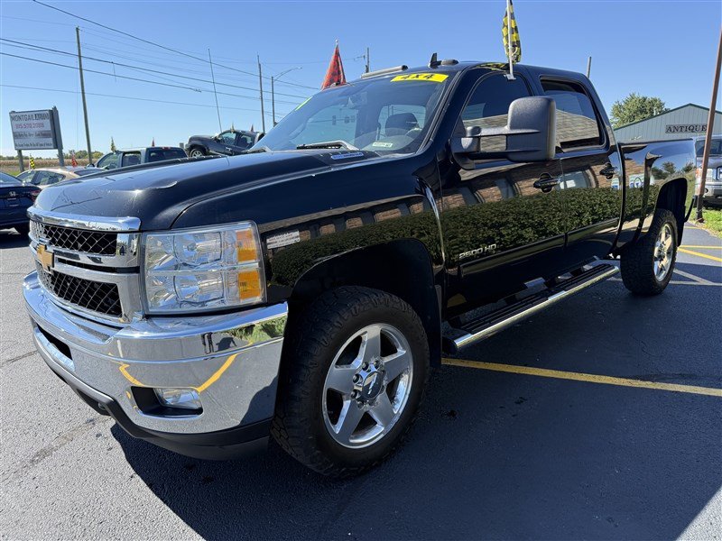 Used 2014 Chevrolet Silverado 2500 LTZ w/ LTZ Plus Package AWD/4WD image 3
