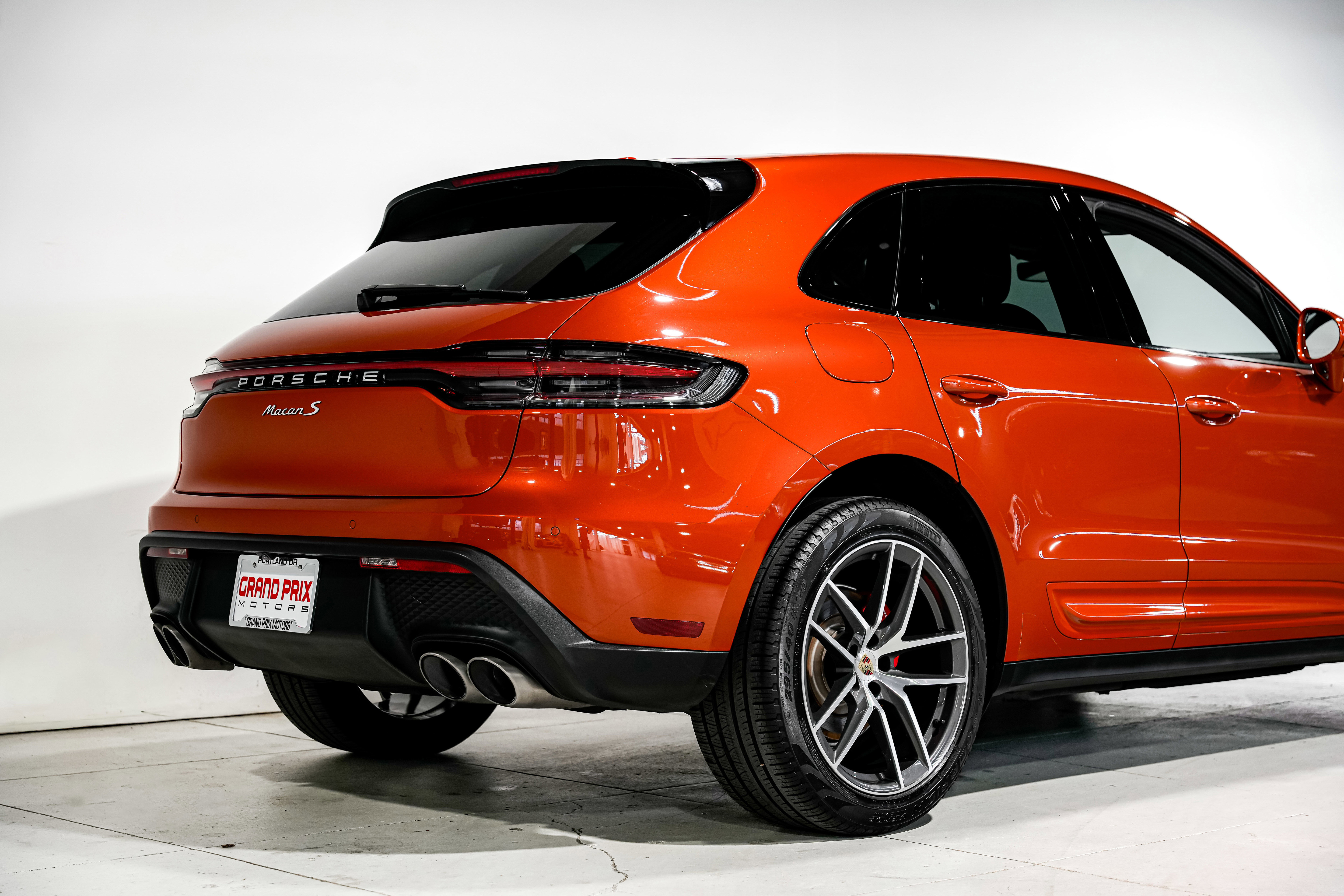Used 2023 Porsche Macan S image 44