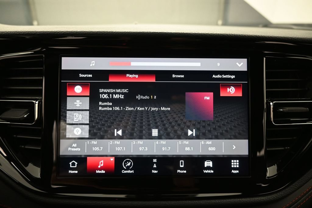 Used 2025 Dodge Durango R/T w/ Blacktop Package AWD/4WD image 16