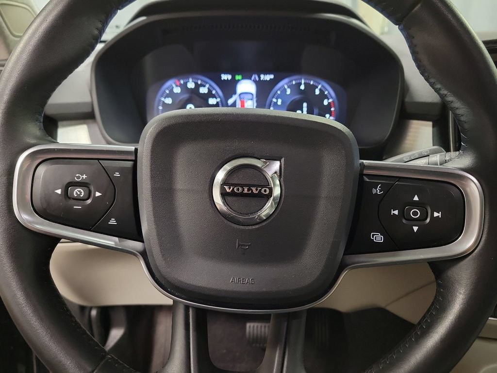 Used 2020 Volvo XC40 T5 Momentum w/ Protection Package Premier AWD/4WD image 22