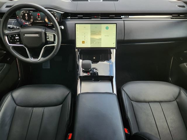 Used 2025 Land Rover Range Rover Sport SE image 3