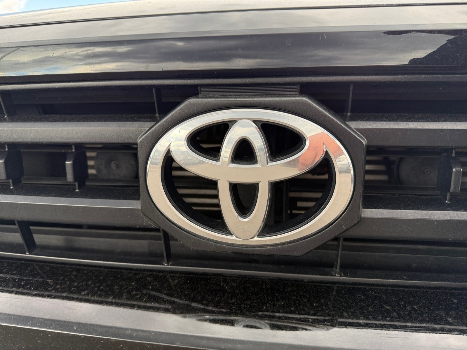 Used 2025 Toyota 4Runner SR5 AWD/4WD image 22