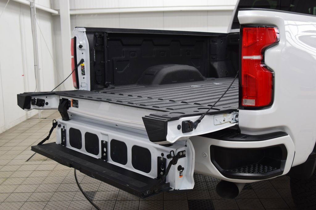 Used 2024 Chevrolet Silverado 2500 High Country w/ Technology Package image 29