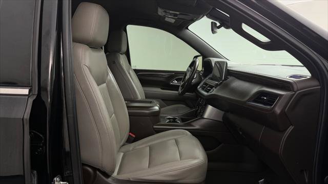 Used 2021 Chevrolet Suburban LT RWD image 19