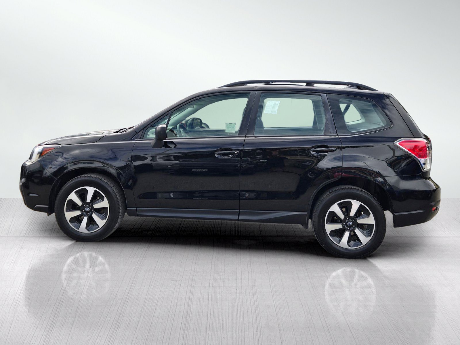 Used 2017 Subaru Forester 2.5i w/ Alloy Wheel Package AWD/4WD image 6