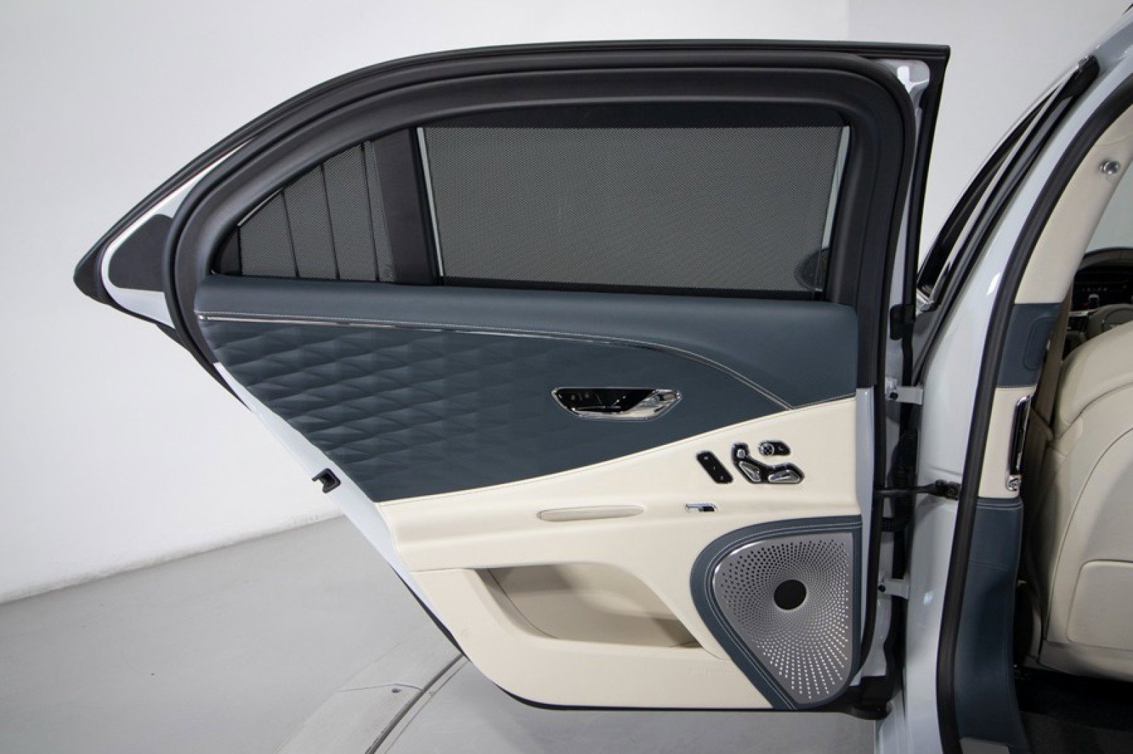 Used 2020 Bentley Flying Spur W12 w/ First Edition Specification image 43