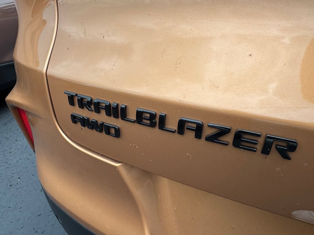 Used 2024 Chevrolet TrailBlazer RS w/ Convenience Package AWD/4WD image 34