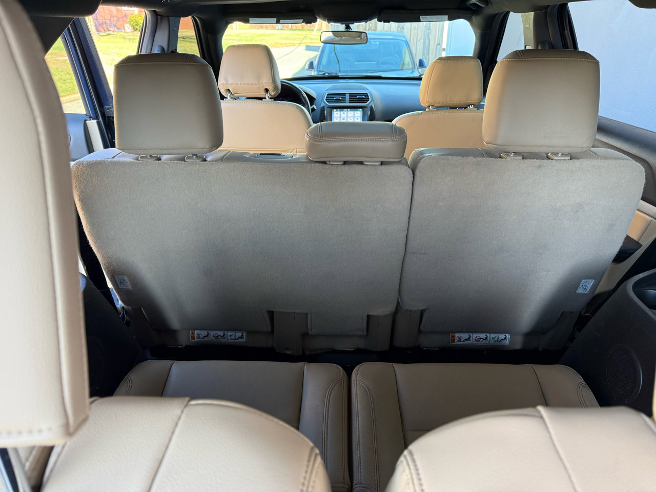 Used 2017 Ford Explorer XLT w/ Equipment Group 202A image 12