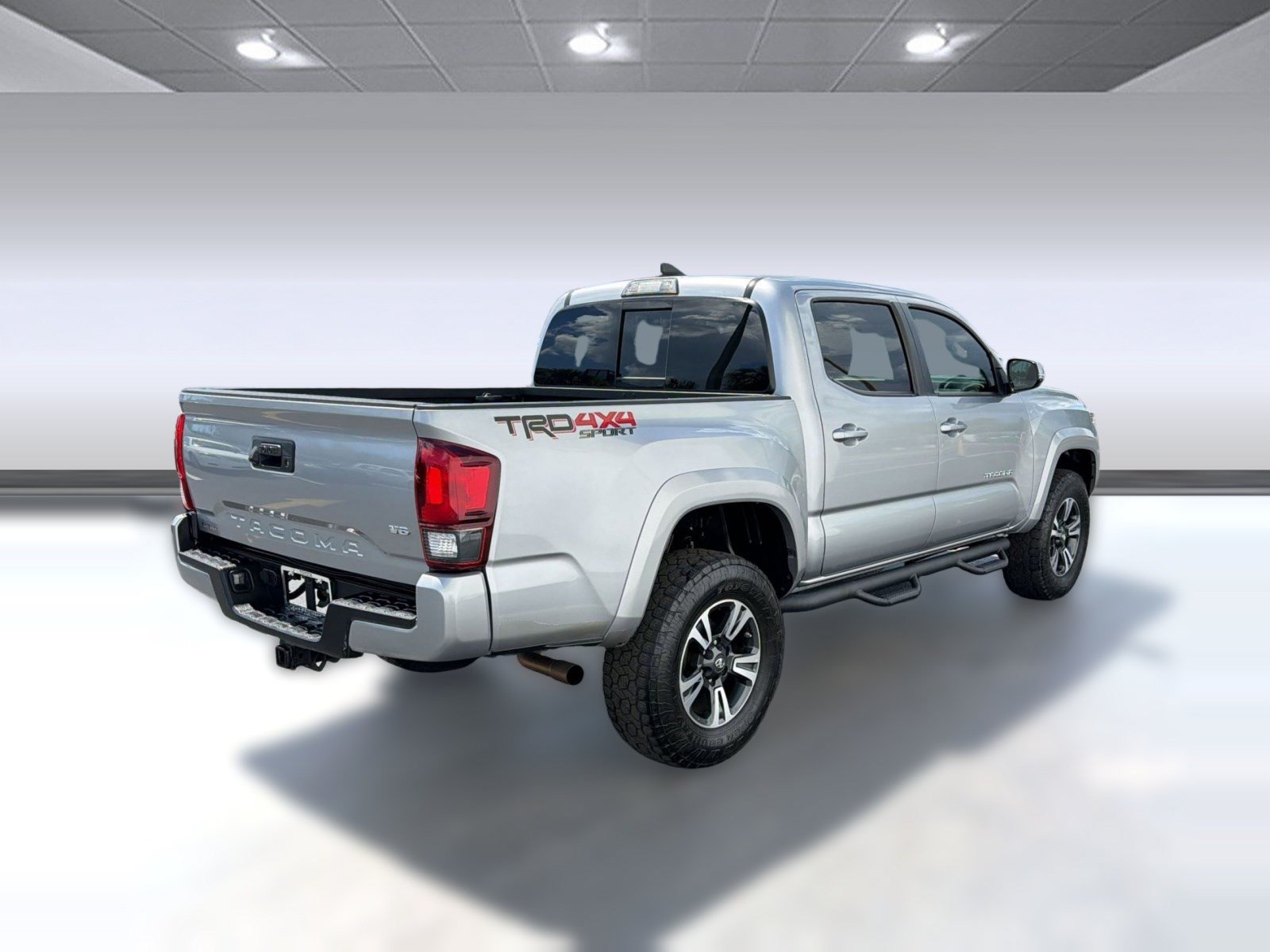 Used 2019 Toyota Tacoma TRD Sport AWD/4WD image 8