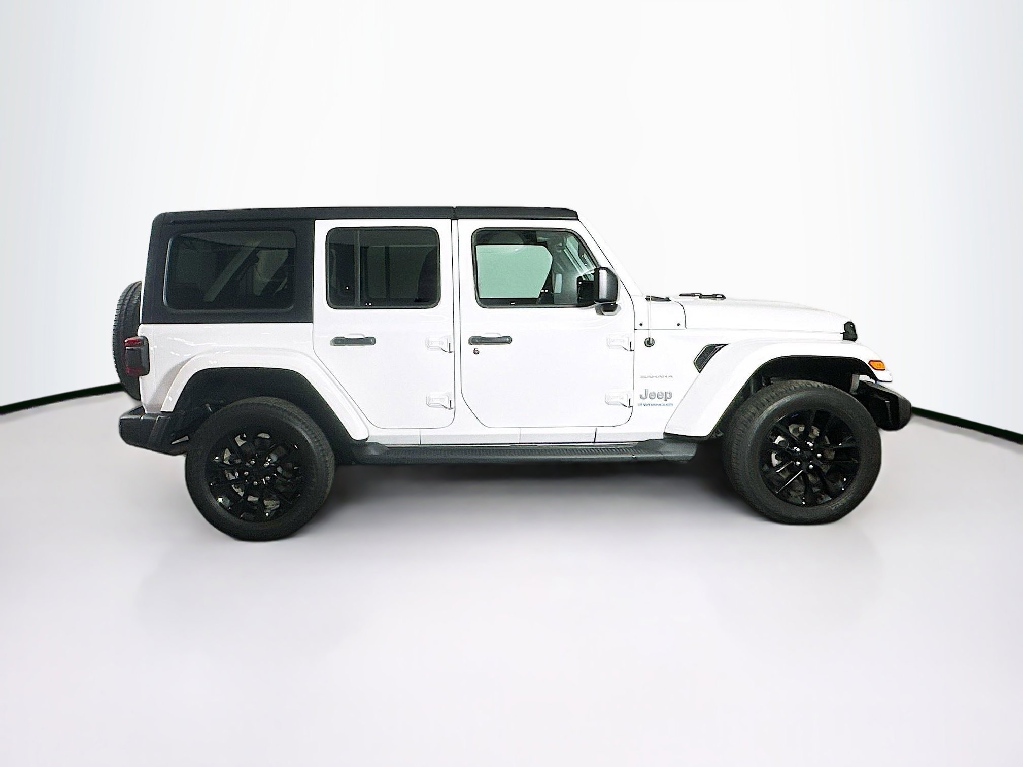Used 2023 Jeep Wrangler Sahara w/ Cold Weather Group image 10
