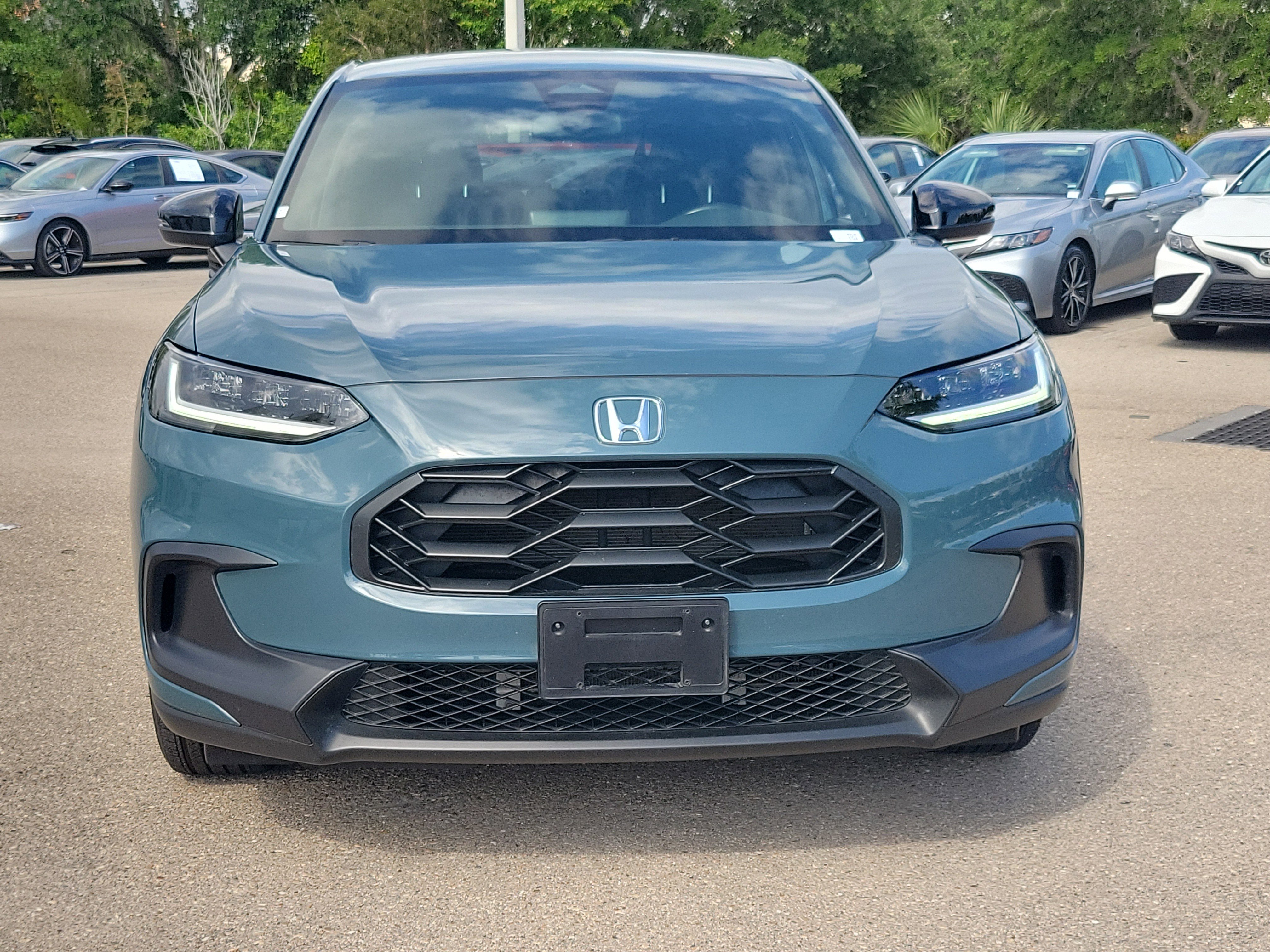 Used 2024 Honda HR-V Sport image 2