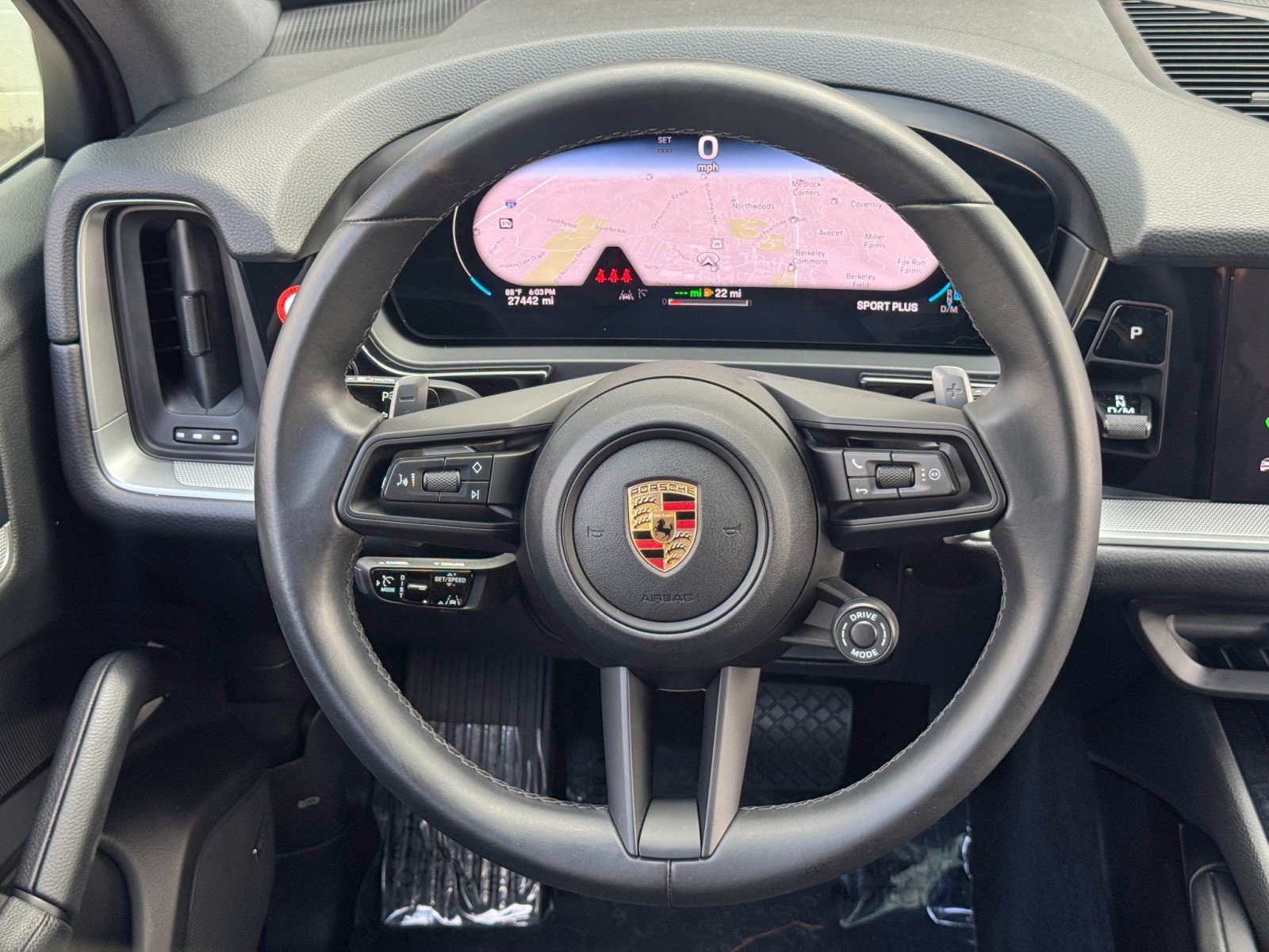 Used 2024 Porsche Cayenne AWD/4WD image 22