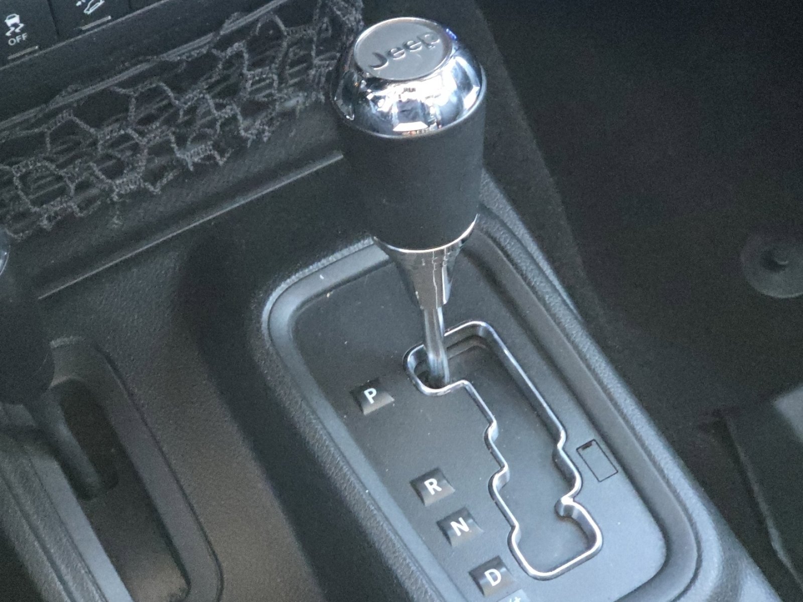 Used 2018 Jeep Wrangler Unlimited Sport image 29