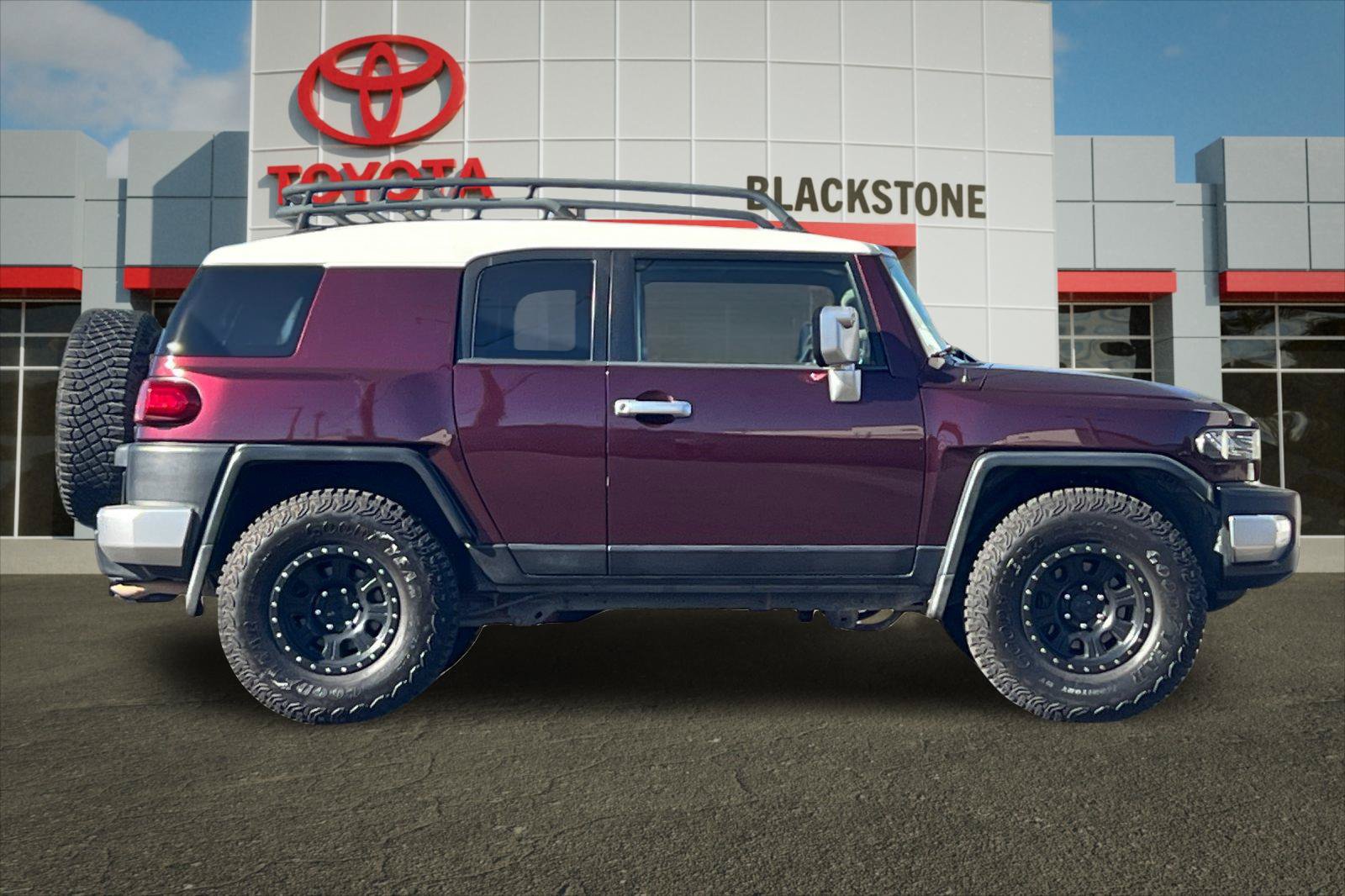 Used 2007 Toyota FJ Cruiser 4WD image 2