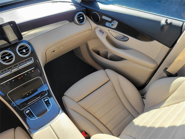 Used 2021 Mercedes-Benz GLC 300 image 13