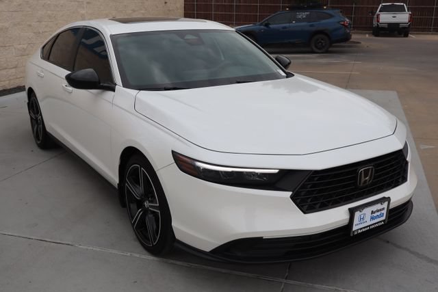 Used 2025 Honda Accord Sport image 4