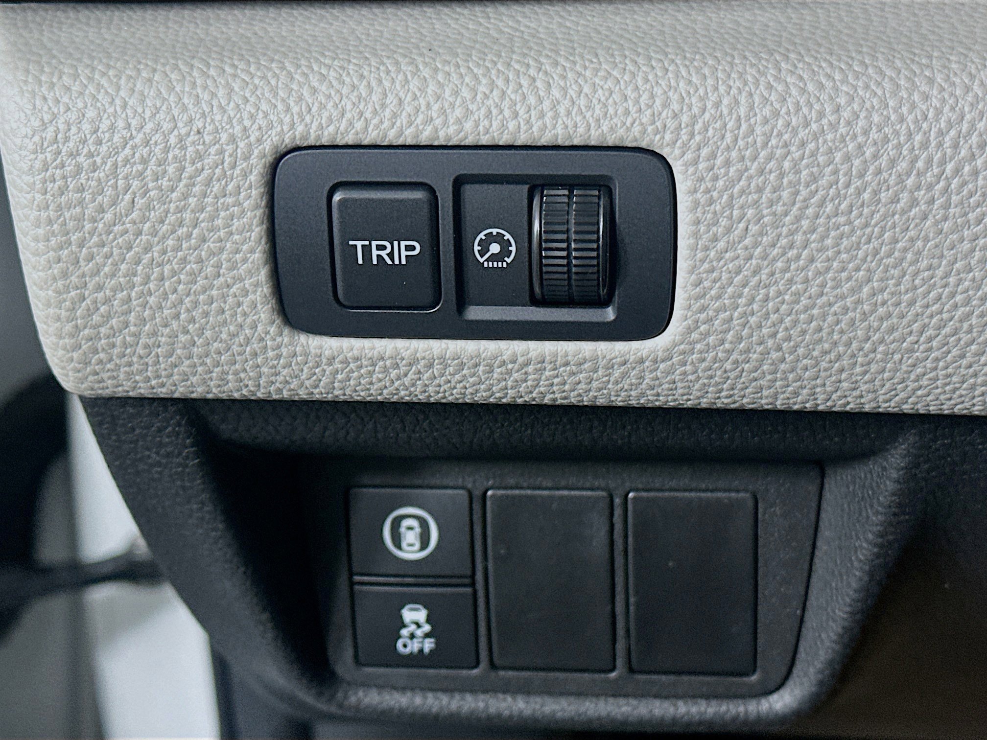 Used 2018 Honda Accord EX image 17