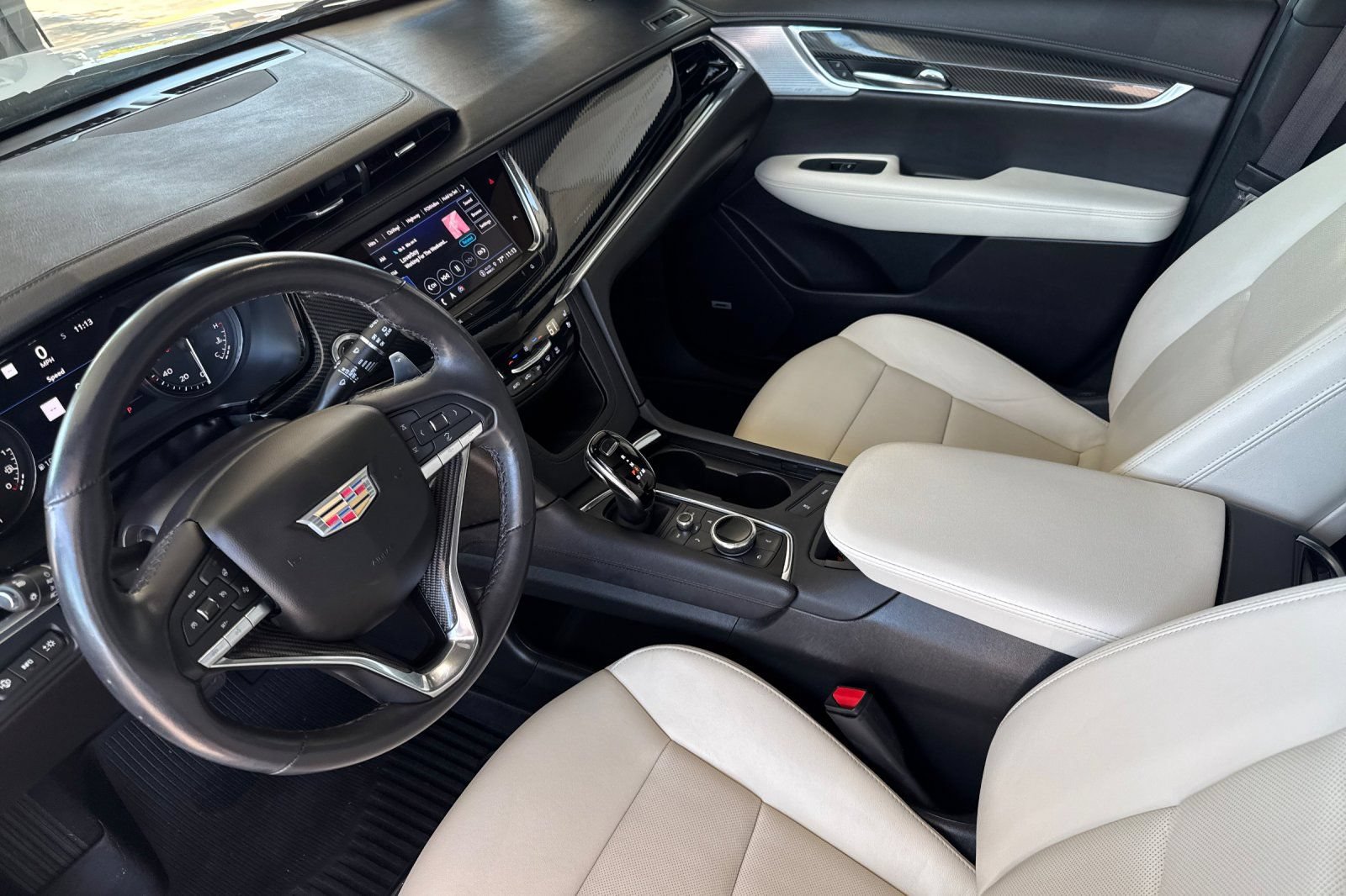 Used 2023 Cadillac XT6 Sport w/ Technology Package AWD/4WD image 10