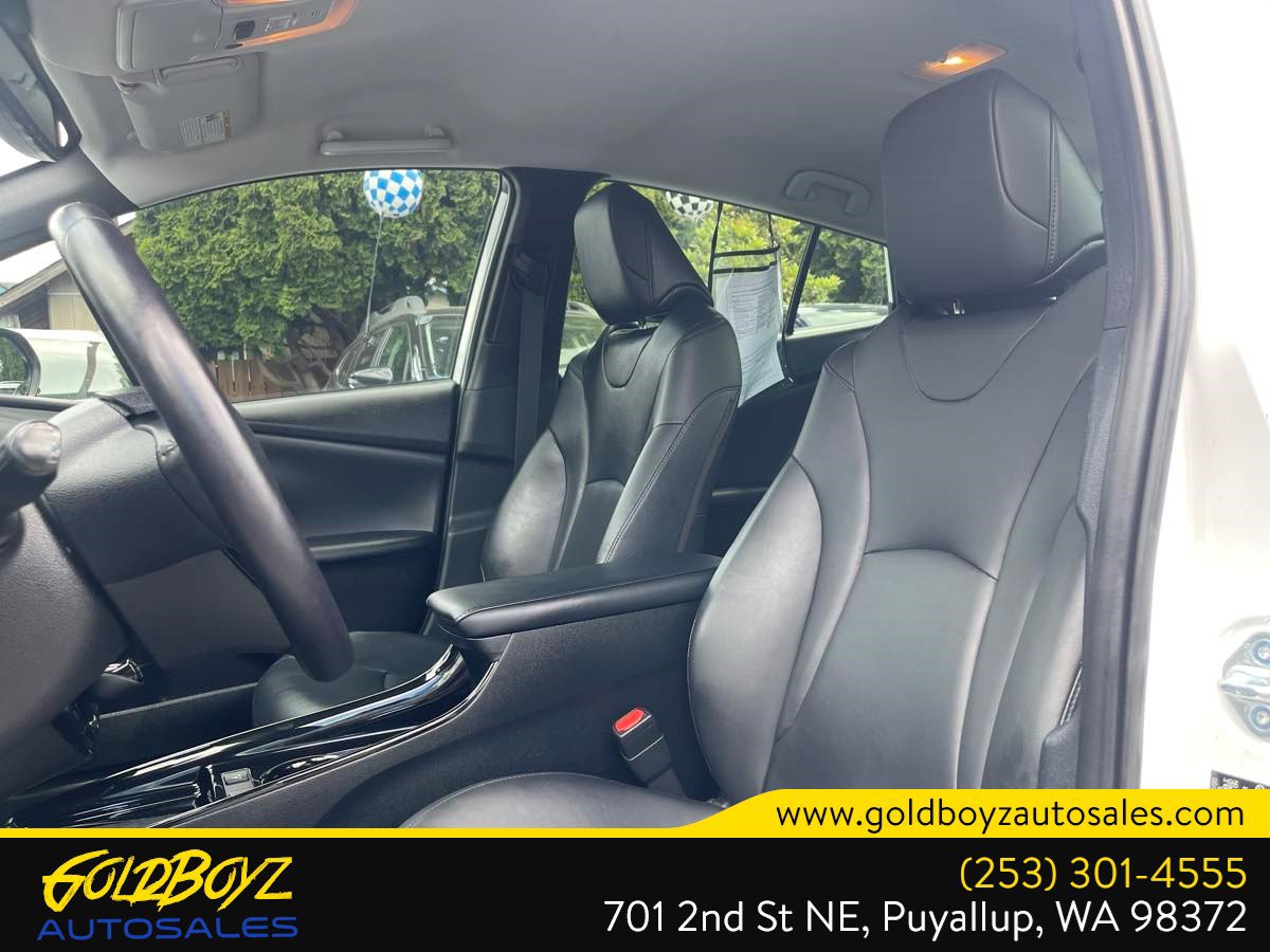 Used 2021 Toyota Prius FWD image 12